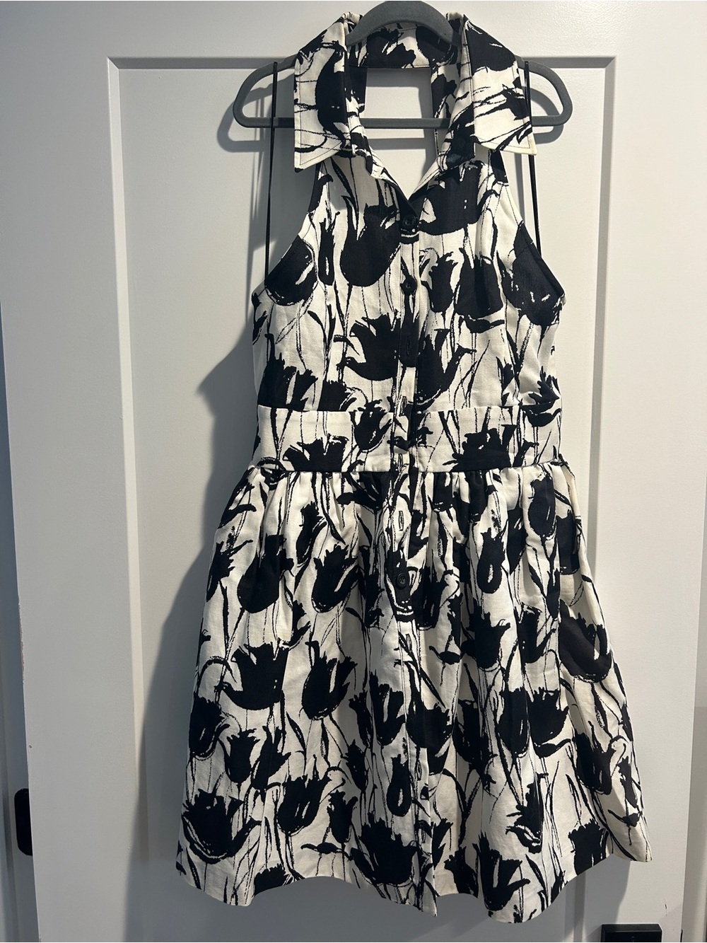 McGinn Black and White Floral Midi Dress